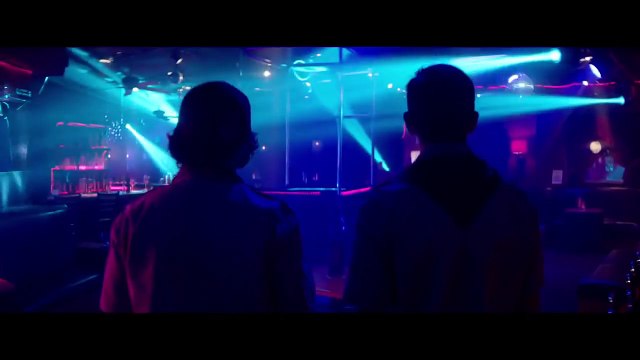 SCOUTS GUIDE TO THE ZOMBIE APOCALYPSE Trailer (Sexy Horror Comedy - 2015)-omfR0kWSxSE