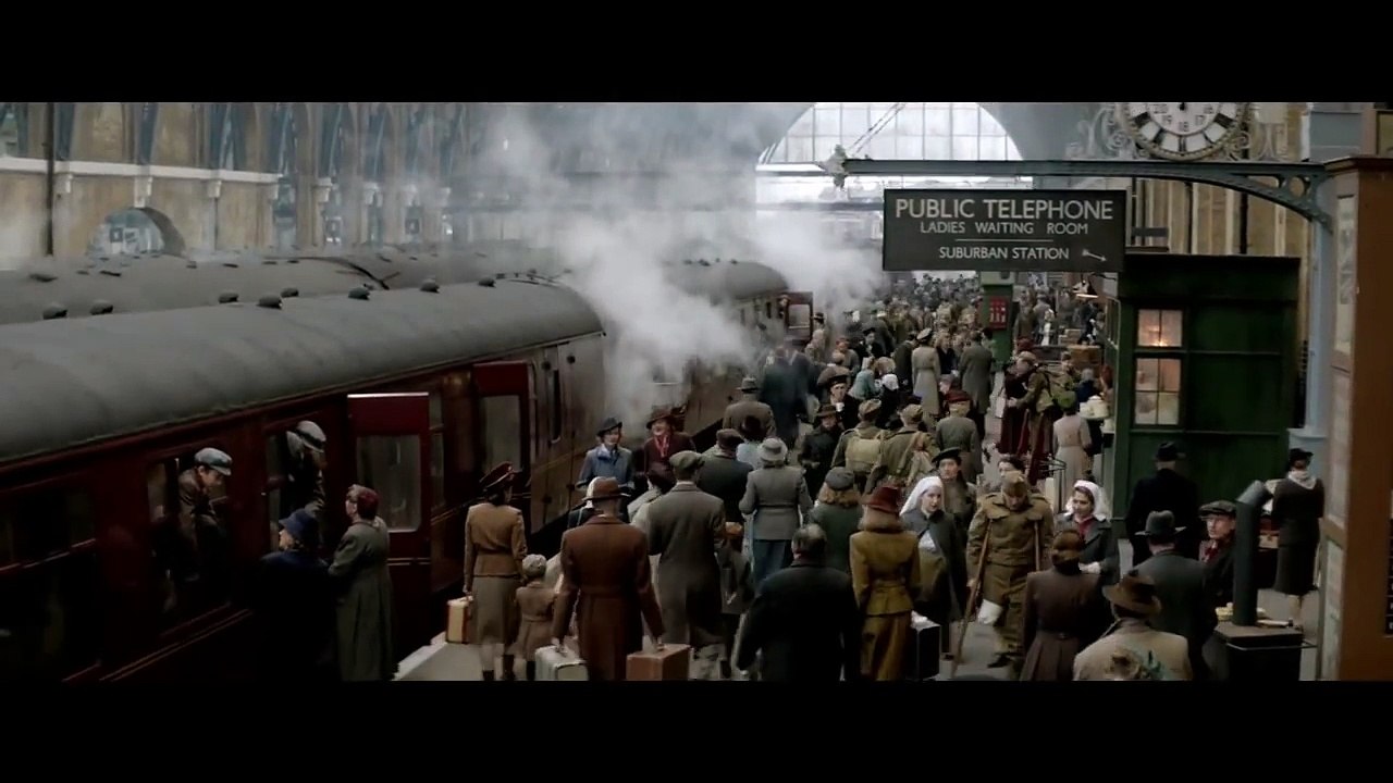 THE WOMAN IN BLACK 2 Official Trailer-CUKkxbrjD_A