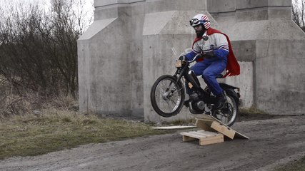 Je suis UNE RENCONTRE AVEC LE SOL