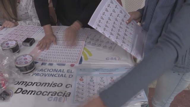 Consejo Nacional Electoral de Ecuador realiza simulacro de votacion para comicios de febrero