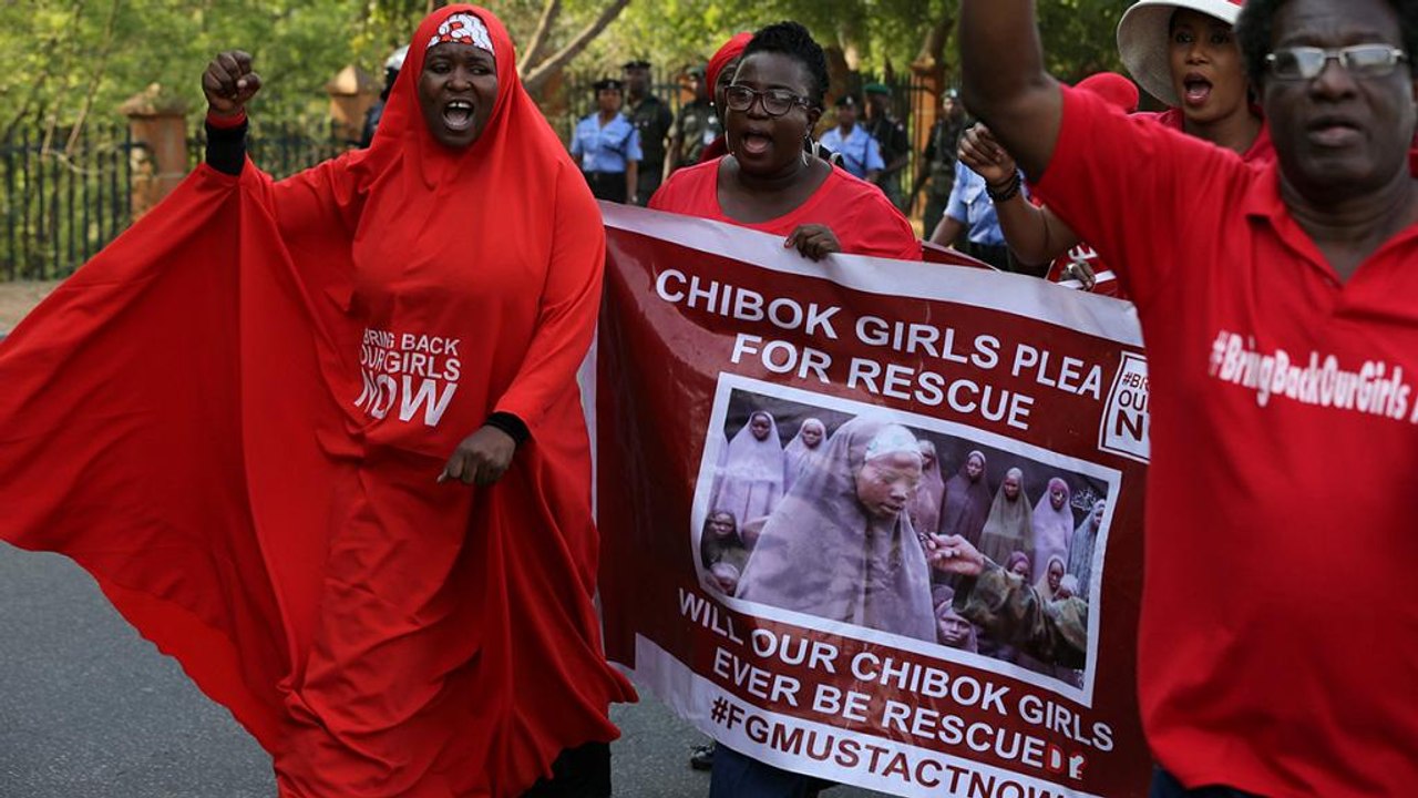 #BringBackOurgirls: Aktivistinnen protestieren 1000 Tage nach Chibok-Entführung