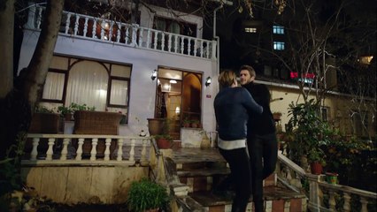 Hayat Bazen Tatlıdır 11. Bölüm - Şok Öpüşme!