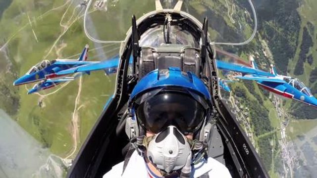 Patrouille de France : embarquez à bord d'un Alpha Jet au-dessus de...