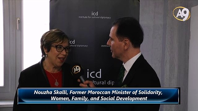 Nouzha Skalli, Former Moroccan Minister of Solidarity, Women, Family, and Social Development Nouzha skalli, eski fas dayanışma, kadınlar, aile ve sosyal gelişim bakanı