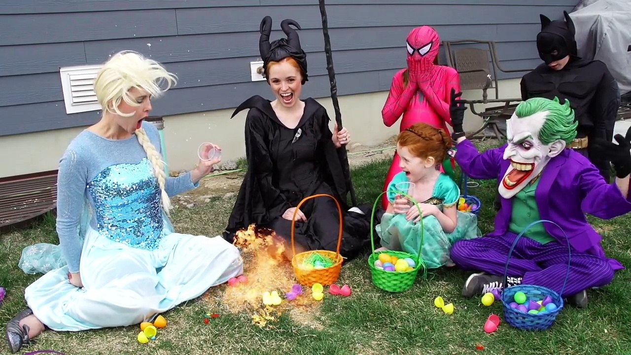 Spiderman Frozen Elsa & Pregnant Pink Spidergirl VS Maleficent vs Doctor Joker Venom Batman