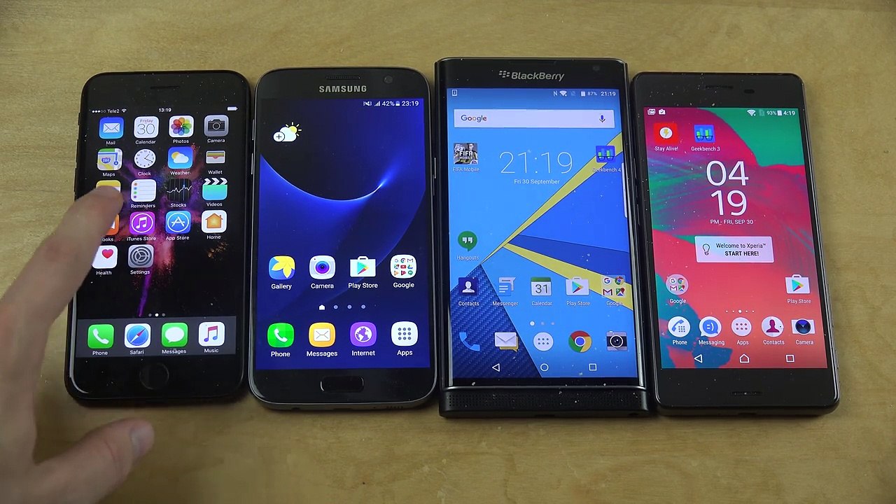 iPhone 7 vs. Samsung Galaxy S7 vs. BlackBerry Priv vs. Sony Xperia X Performance Benchmark Speed!
