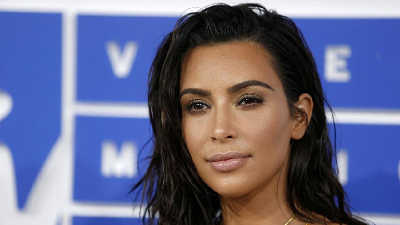 بازداشت چند مظنون در فرانسه به ظن دست داشتن در سرقت جواهرات کیم کارداشیان