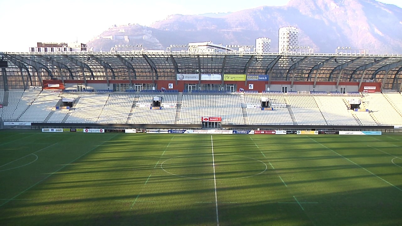 C'est pas mal chez vous - STADE DES ALPES