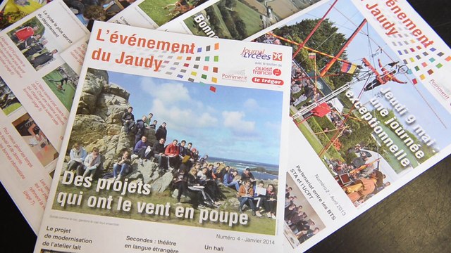 Claude Le Diuzet, animateur socioculturel pilote du journal du lycée Le-Chef-Du-Bois, à Pommerit-Jaudy (Côtes d'Armor)