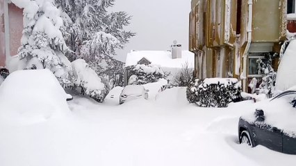 Tempête de neige à Istanbul : le retour à la maison s'annonce difficile
