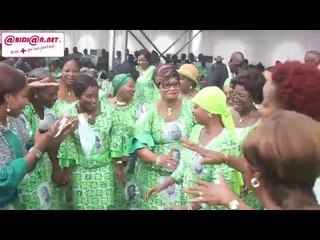 70 ans du PDCI: Antoinette Konan fait danser Mme Bedié et les femmes du P