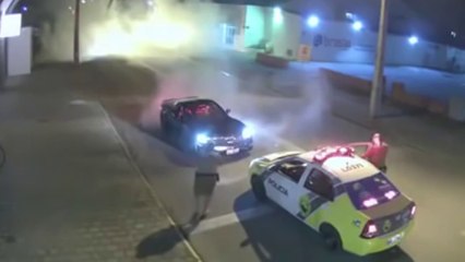 Il a voulu faire le con avec sa Corvette et le karma l'a rattrapé...