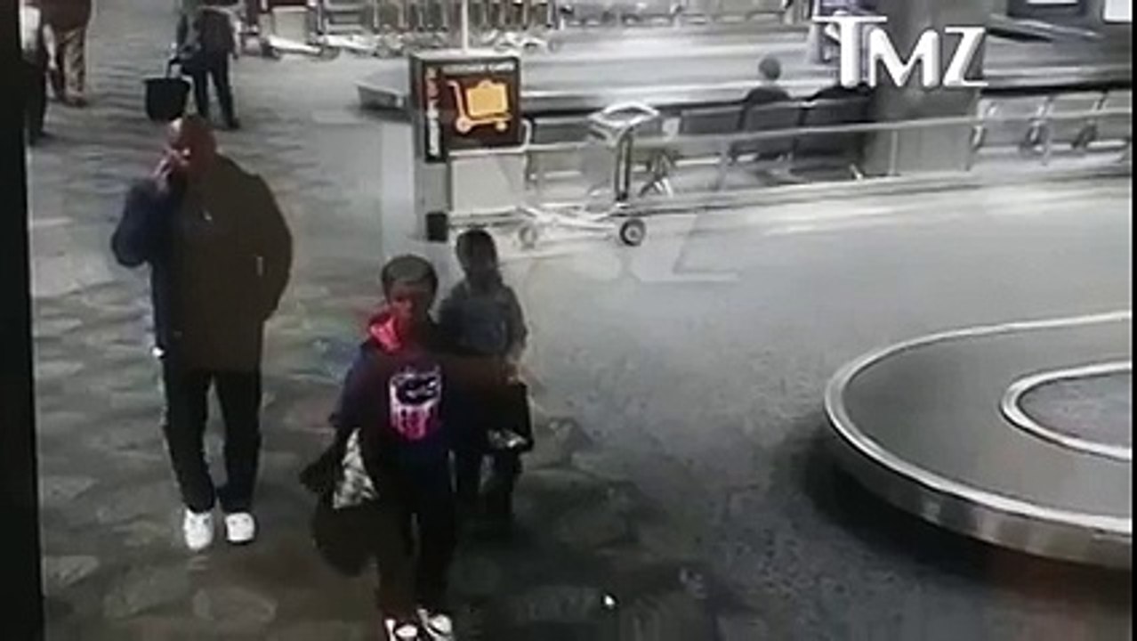 عاجل _ تسريب أولى لحظات إطلاق النار بمطار فلوريدا.. فيديو صادم ويظهر كل ما حدث !