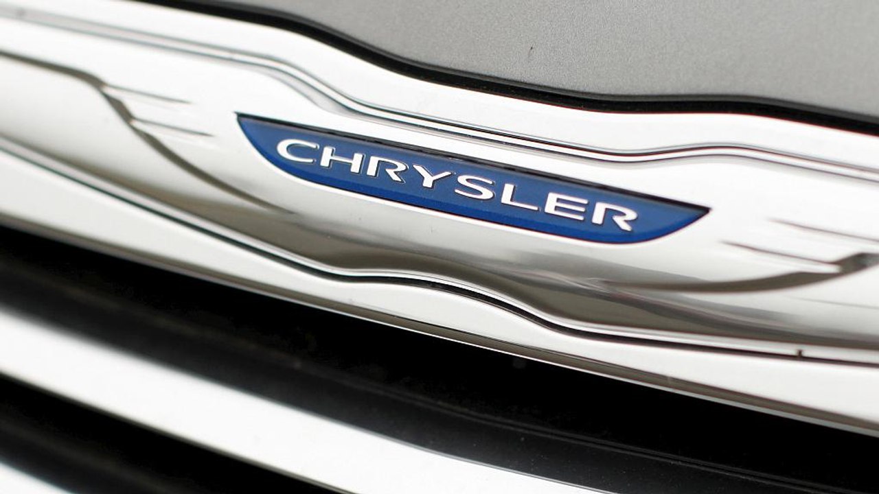 Ευχαριστίες Τραμπ σε Fiat και Ford για εξαγγελί...