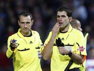 Quando os Árbitros Falham e levam porrada ..... !!! DIGA NÃO A ESTES ACTOS