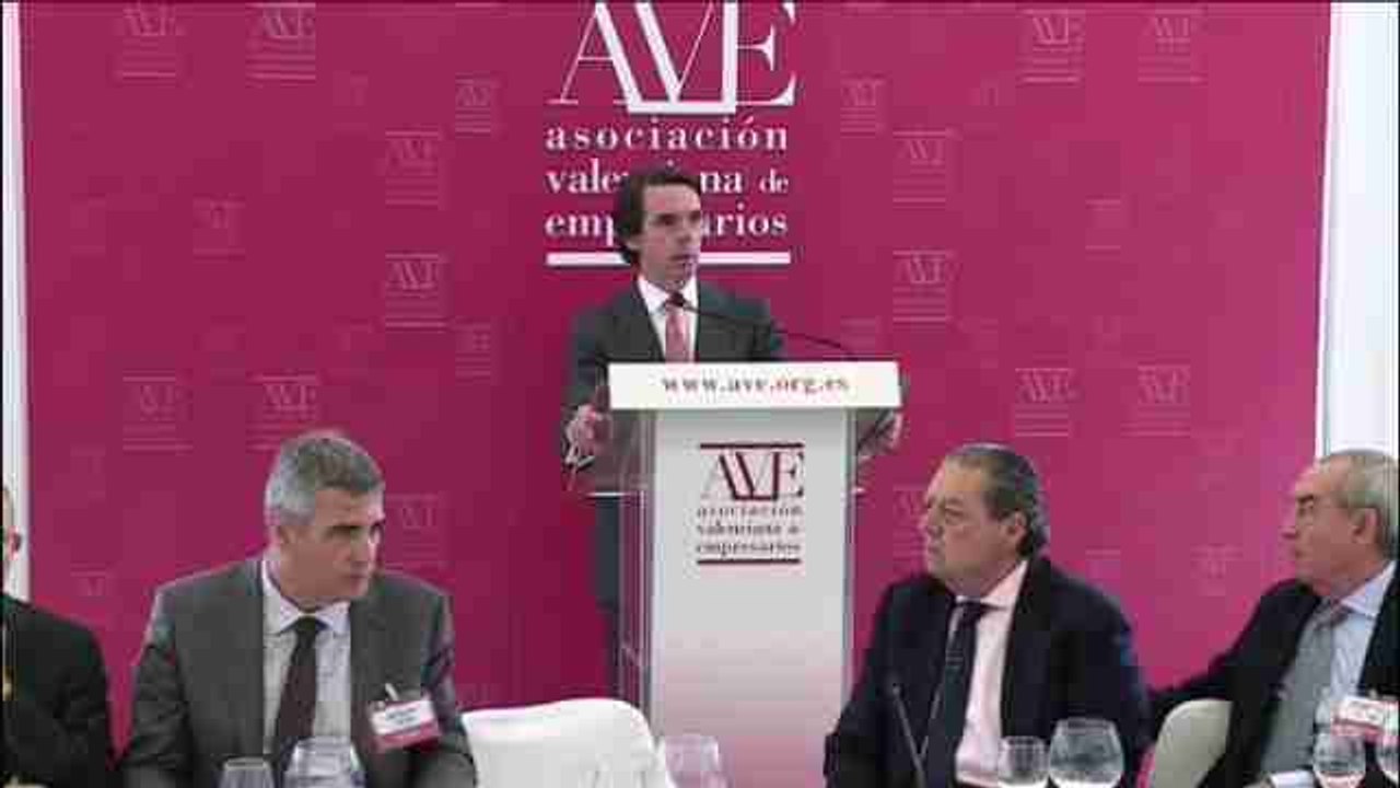 Aznar advierte sobre pactos sin reformas basados en más compromiso de gasto