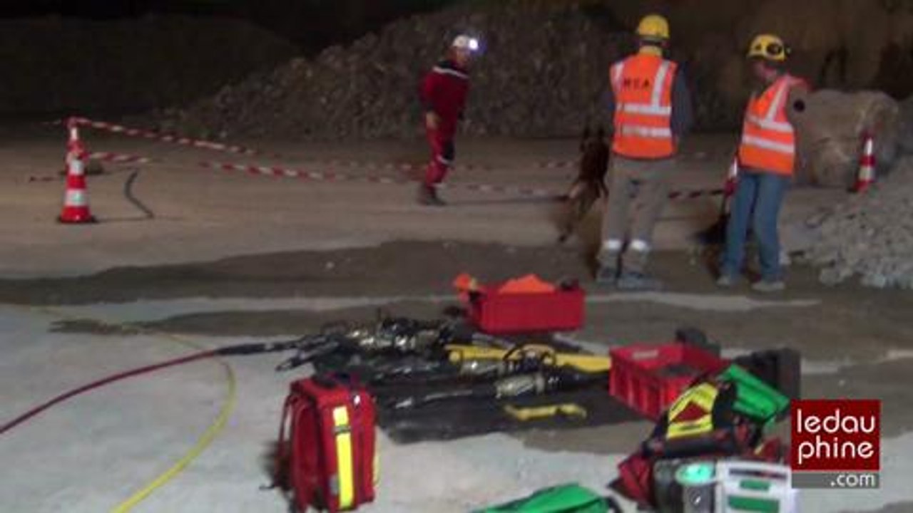 Un accident spectaculaire dans une carriere : les pompiers en...