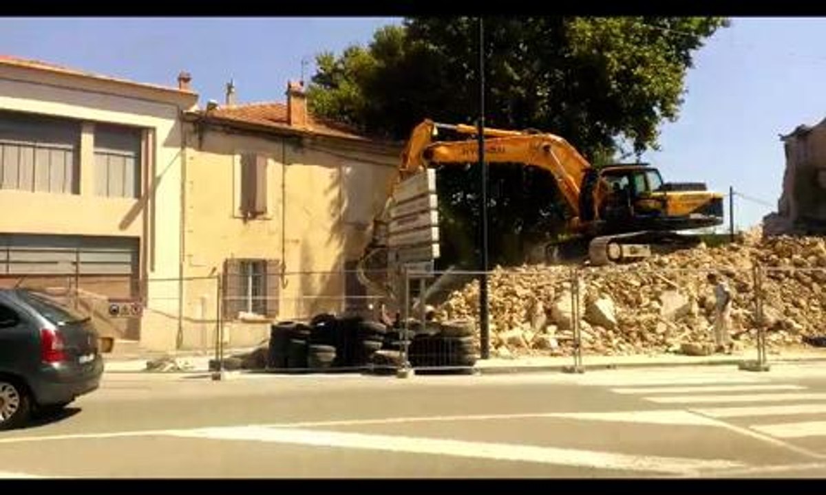 Cavaillon : l'ex batiment du comite des fetes...