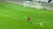 Goleiro dribla atacante e dá assistência para gol na Copa de Israel