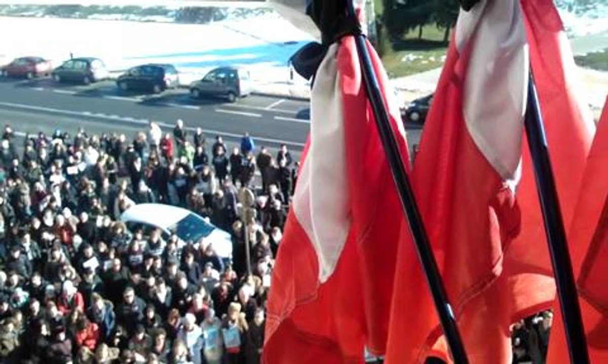 800 personnes avec...