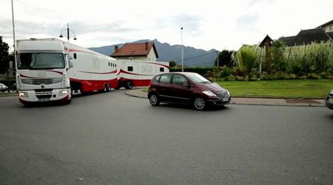 Le cirque Arlette Gruss est...