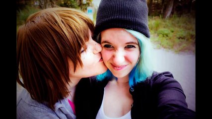 Life Is Strange - Send That Bitch A Kissy Face - Lesbian Kissing