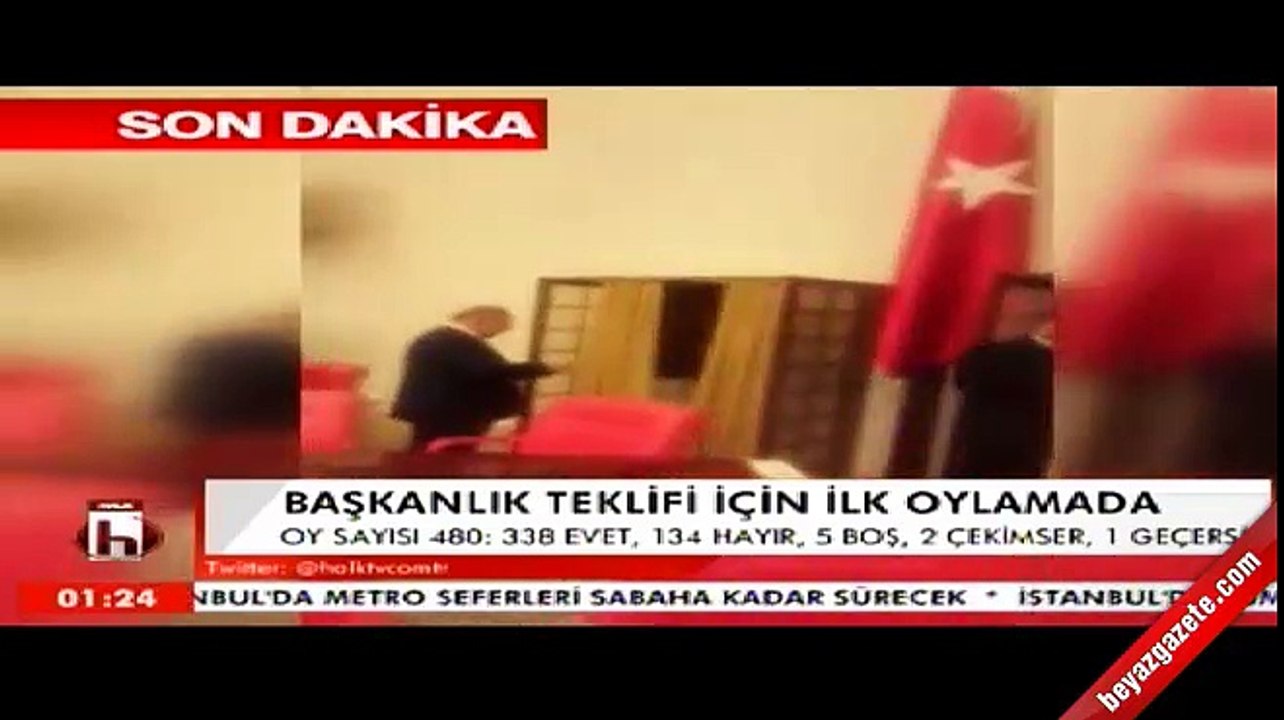CHP'li vekiller mecliste Bakan Akdağ'ın üzerine yürüdü