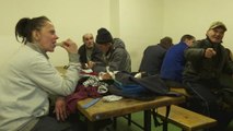 Ola de frío: abrigos, mantas y comida caliente para miles de sintecho en Hungría