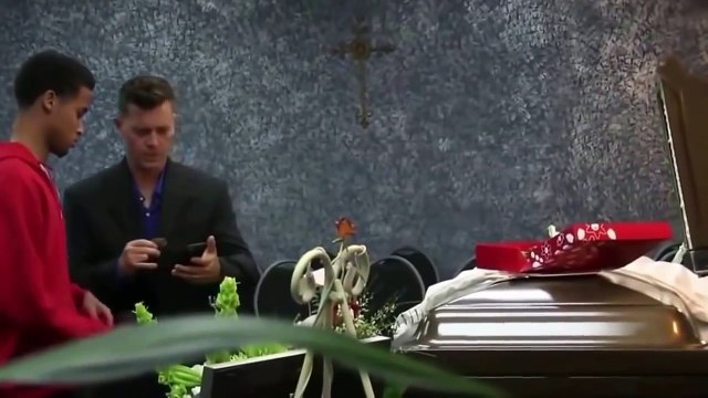 СТРАШНЫЕ розыгрыши над людьми Pranks 2016 новые пранки Смотреть всем Часть 83