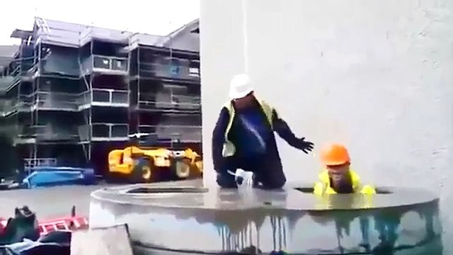 Как развлекаются строители | Прикол | Смотреть всем