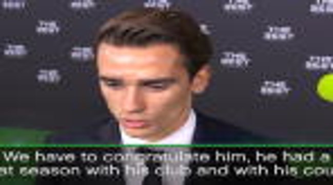 Griezmann congratulates Ronaldo on Best Award