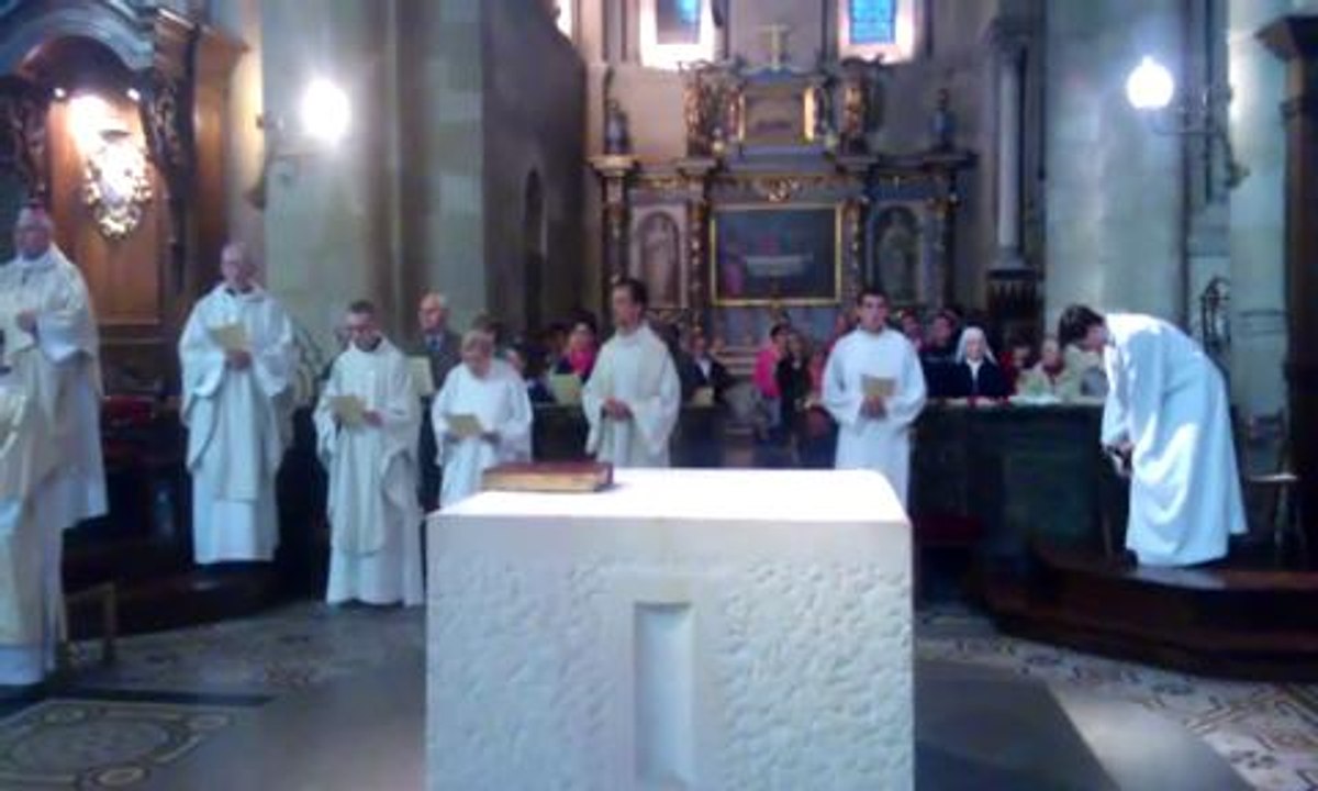 La derniere messe dromoise de Monseigneur...