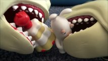 Sharks vs Rabbids 'Animal Planet Mega Shark & Great White Attack Set' Invasion-GpOqSrhZddg