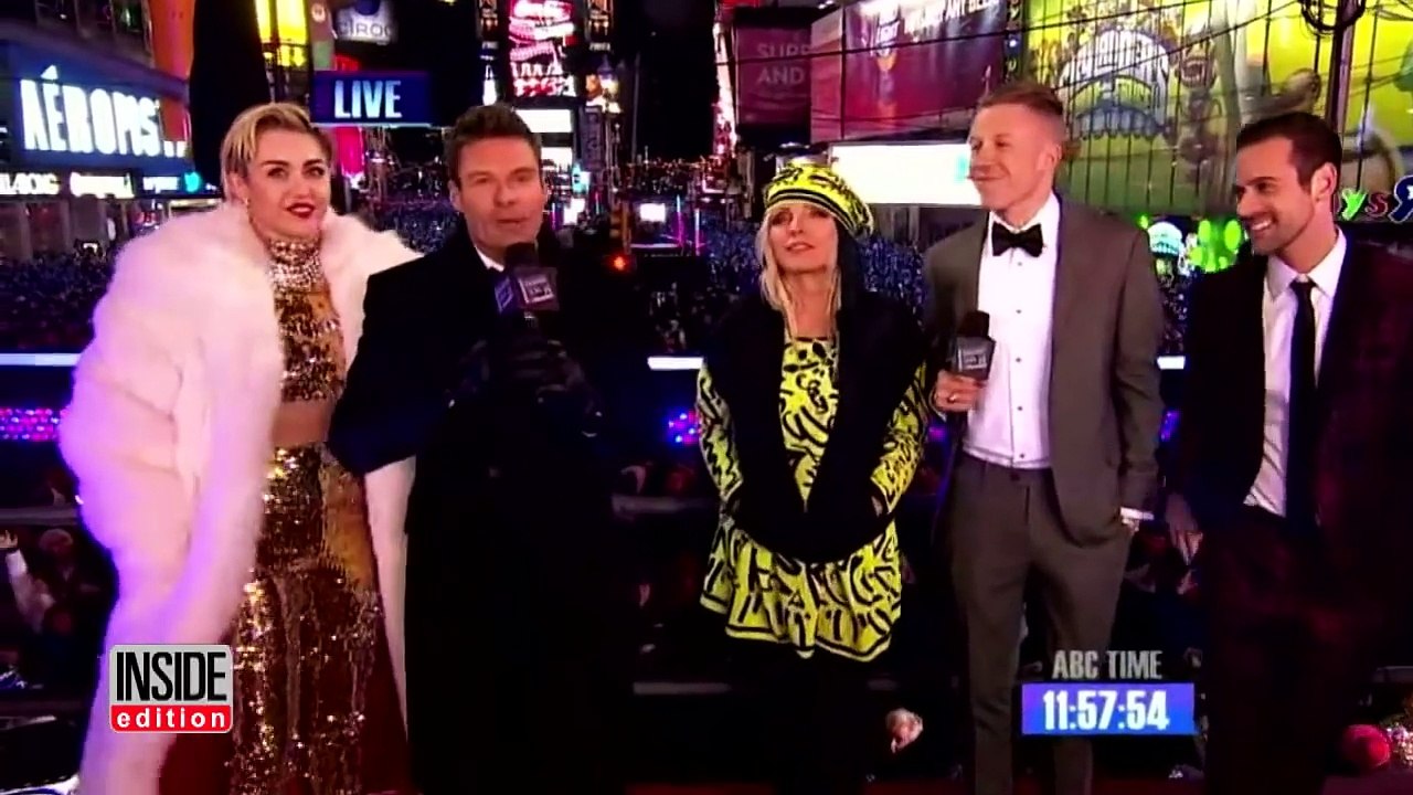 Ryan Seacrest Gets Stuck In Times Square Elevator Just Before NYE Special-UphWhOoFAv0