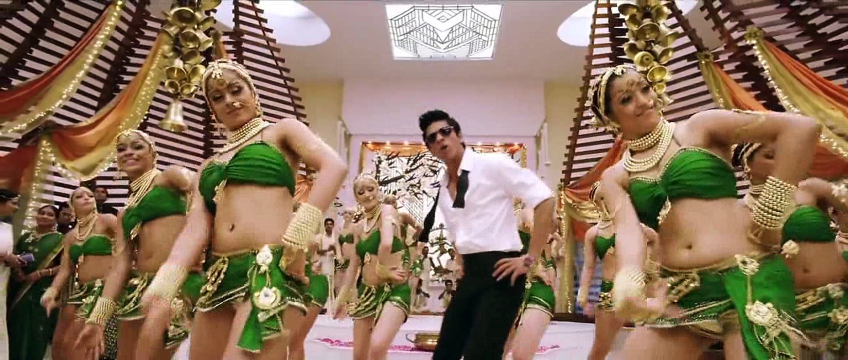 Chammak Challo (Ra.One) - (720p-HD) [www.DJMaza.Com]