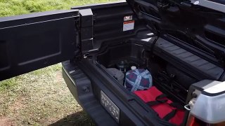 Ridgeline’s Innovative Dual-Action Tailgate, Lockable In-Bed Trunk® and Spare Tire Storage-UYgilbU49fo