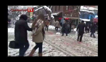 Vatandaşların buzlu yolla imtihanı