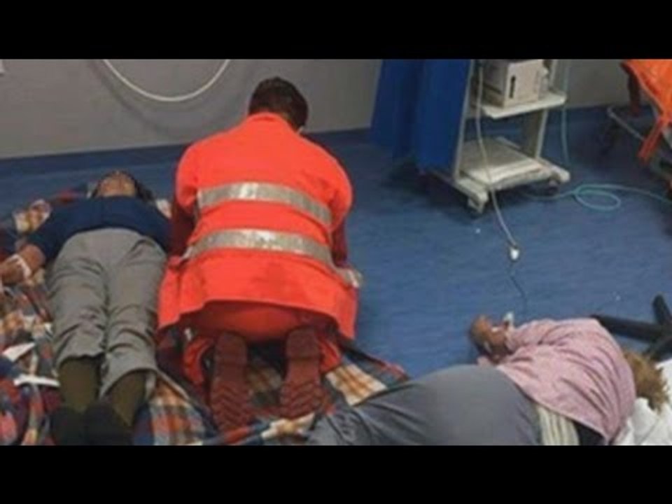 Nola (NA) - Pazienti sul pavimento, direttore Ospedale: "Non potevano mandarli via" (09.01.17)