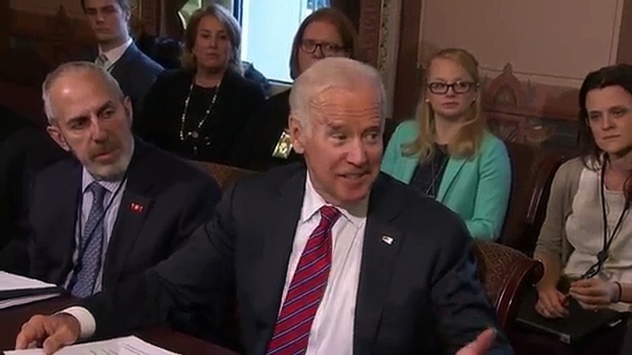 Biden Eyes Electronic Records in Cancer Fight-9a9D-yseWM8