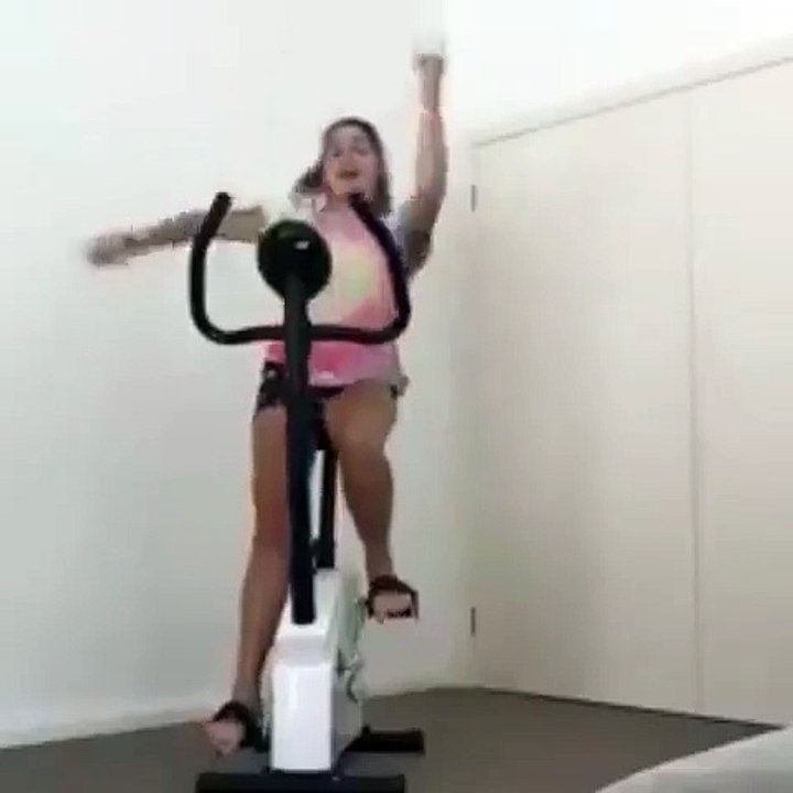 try not to laugh