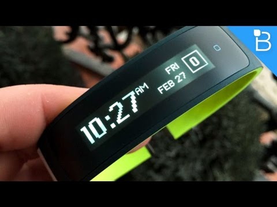 HTC re Grip Hands-On - A Smart Fitness Tracker with GPS