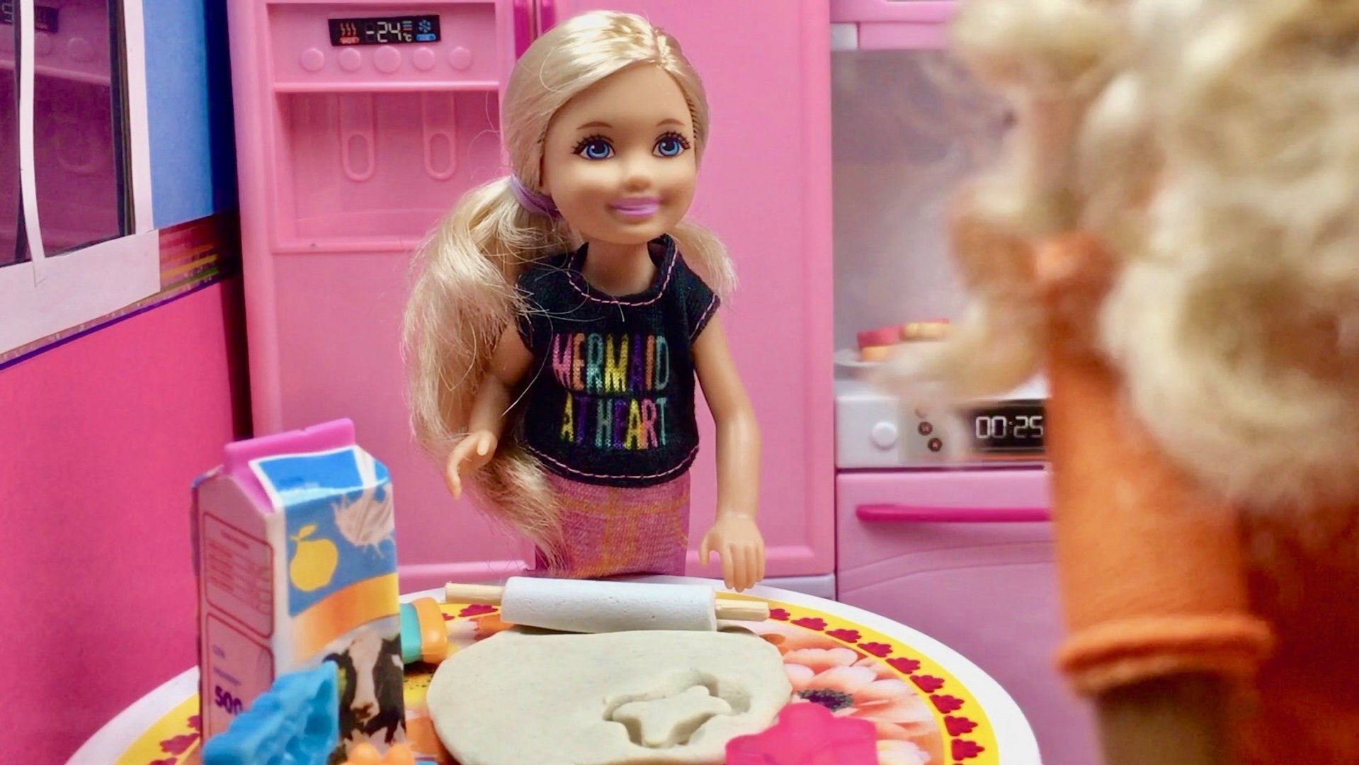 Barbie Ailesi 4. Bölüm || Türkçe Barbie Videoları İzle - Dailymotion Video