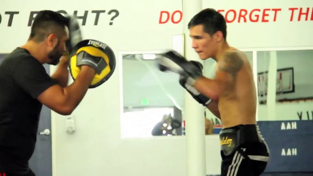 Valdez vs. Avalos - Oscar Valdez Workout & Interview - truTV Debut-dX4HTcFssXk