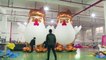 تمثال دجاجة على هيئة ترامب يلقى رواجا كبيرا في الصين