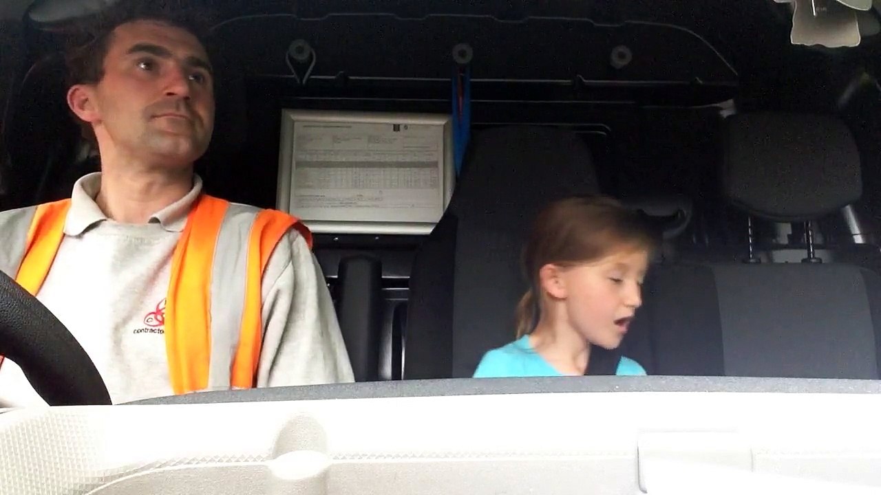 Epic father & daughter dance off in the car - Who's the winner?