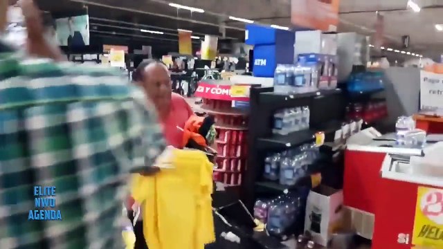 Ce magasin mexicain se fait piller sous les yeux du patron