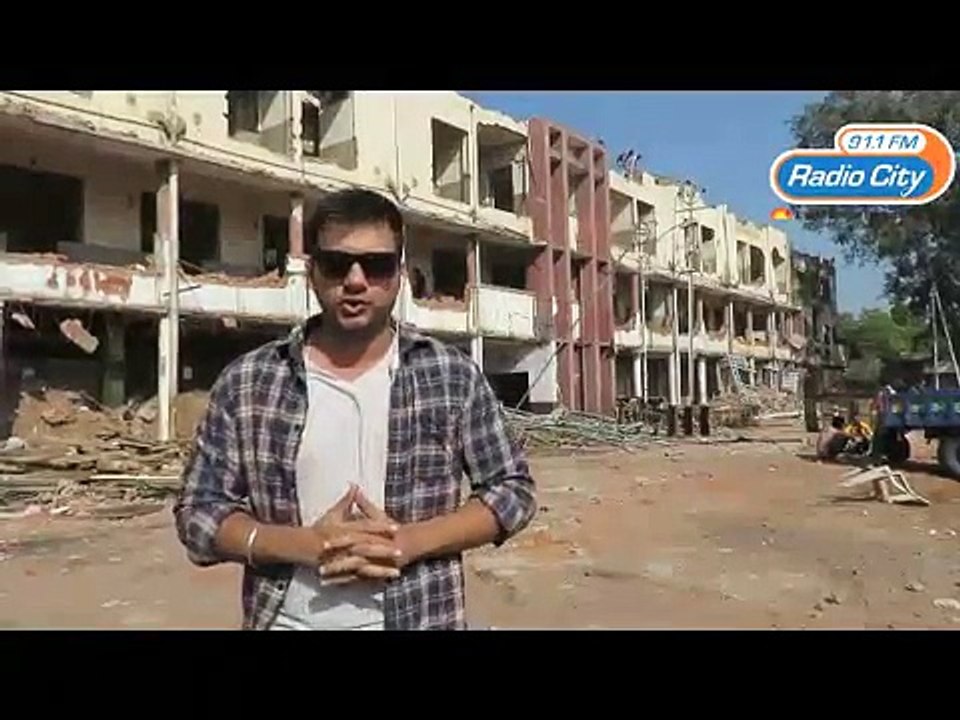RJ Roshan visited Gaylord Cafe & Padmavati Shopping Center _ Vadodara-PY8i5Ujkd5U