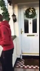 Steven Gerrard rend visite à une fan atteinte d'un cancer !