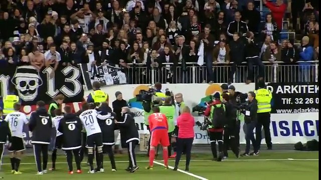 Ça c'est de la communion joueurs / supporters !