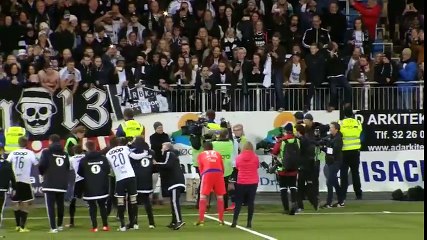 Ça c'est de la communion joueurs / supporters !